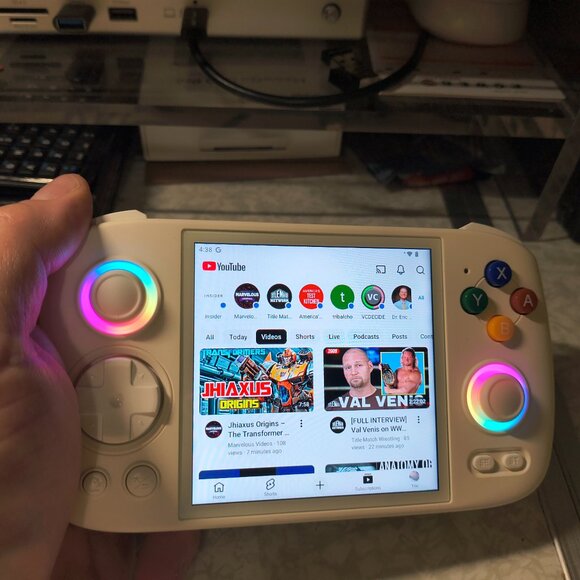 Retro Handheld - Picture 3 of 17